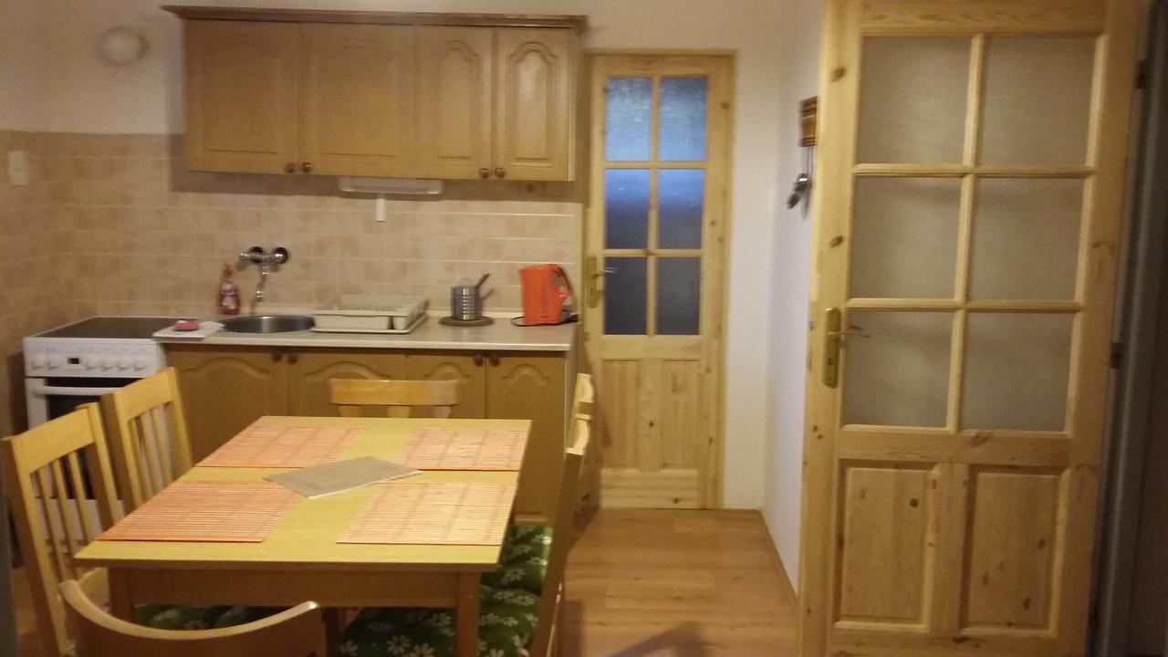 Apartment Rychtrovna เฮนิเซ ภายนอก รูปภาพ